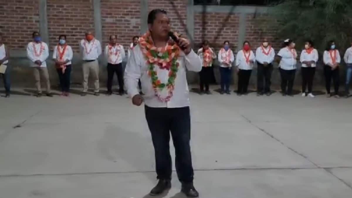 El abanderado de Movimiento Ciudadano responsabilizó a su rival de Morena de estar detrás de la agresión armada.