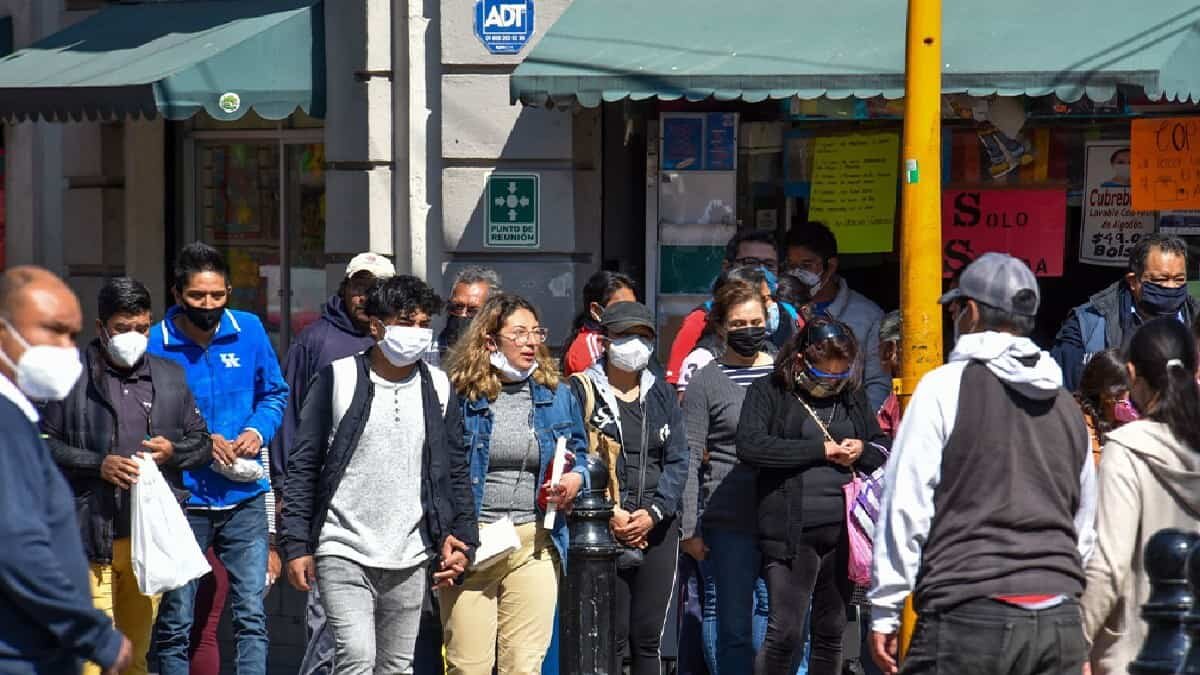 Expertos consideraron que al menos 6 de cada 10 mexicanos ya cuentan con anticuerpos contra la enfermedad.