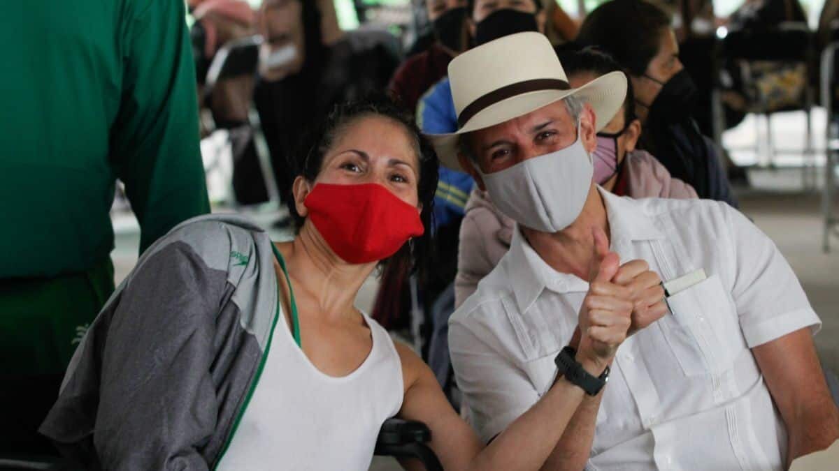 López-Gatell pidió a los mexicanos que se vacunen para poner fin a la pandemia.