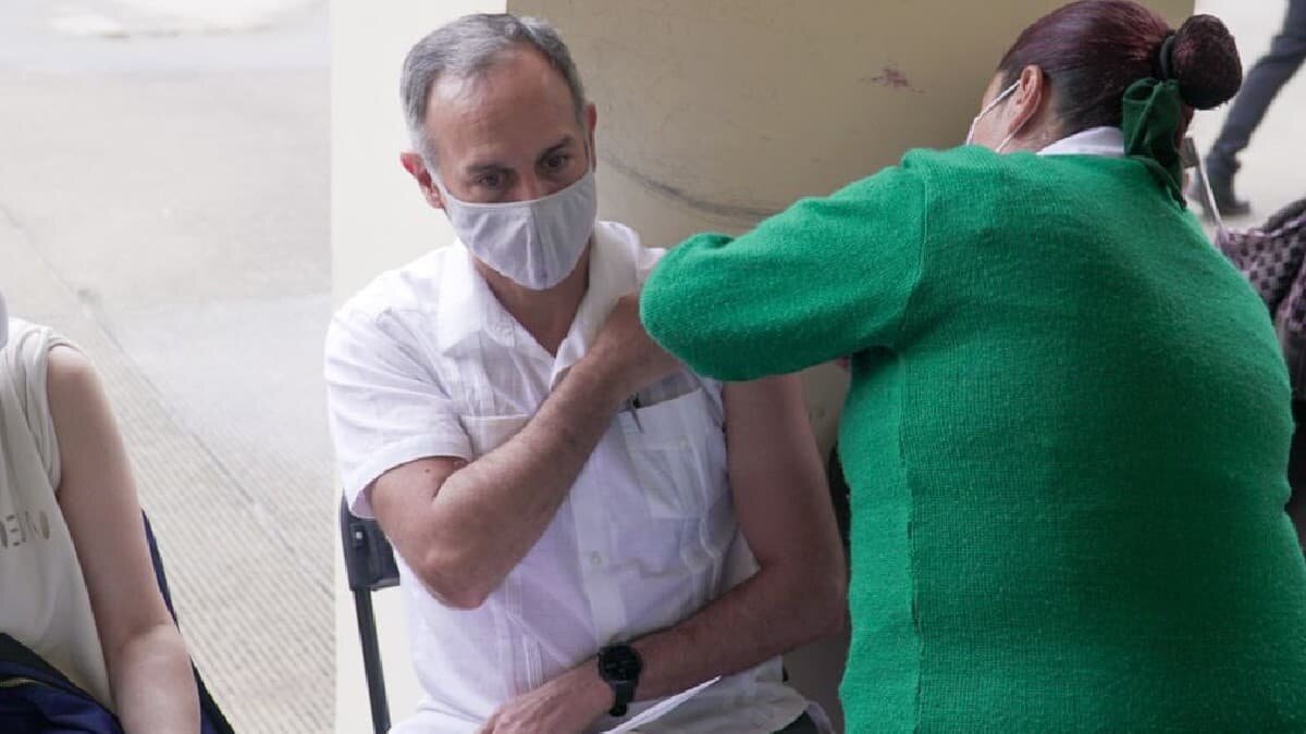 López-Gatell pidió a los mexicanos que se vacunen para poner fin a la pandemia.