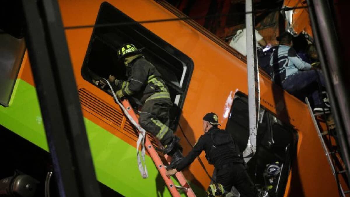 Un hombre narró el angustioso momento en que le avisaron que su madre murió y su esposa perdió la pierna durante el accidente de la Línea 12.