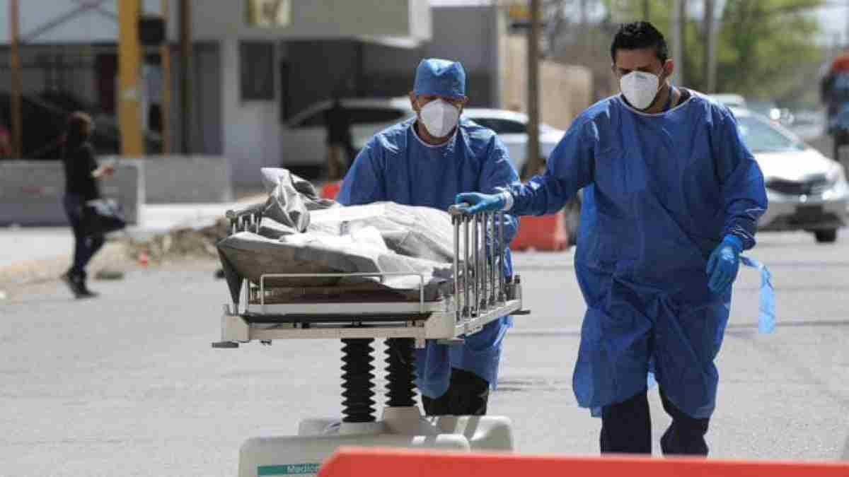 Las autoridades informaron que México suma 217 mil 233 muertos por Covid, además de 2 millones 535 mil 559 casos estimados.