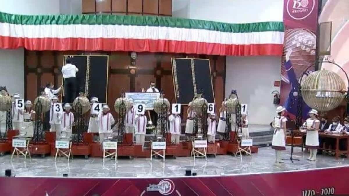 El gobierno de AMLO prepara una nueva rifa de bienes confiscados, entre los que se encuentran diversas propiedades.
