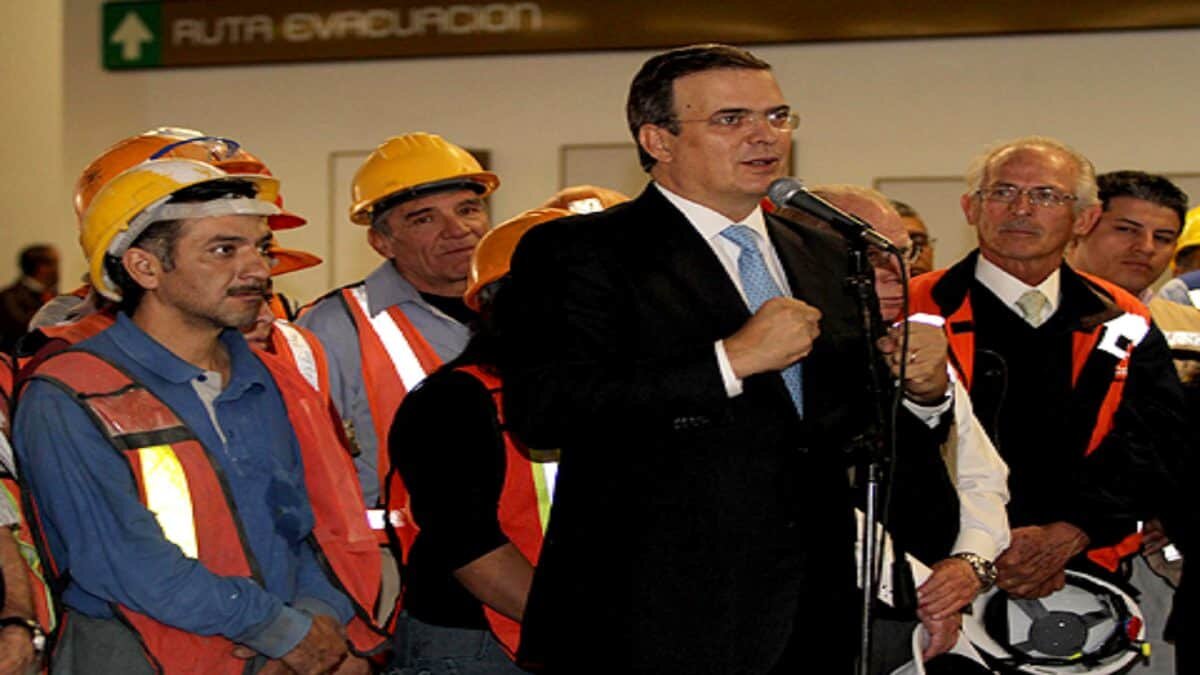 El responsable de la construcción de la Línea 12 fue Marcelo Ebrard