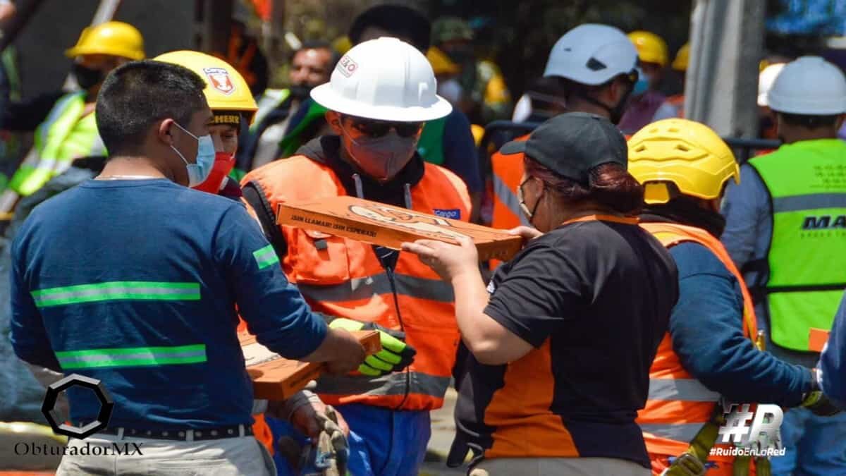 Mexicanos apoyaron con donaciones a víctimas y trabajadores en L12.