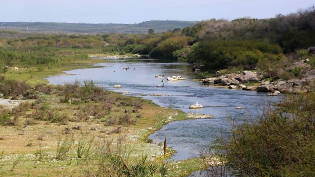 El Bronco advirtió que debido al gasto excesivo habrá recortes de agua en los próximos días.
