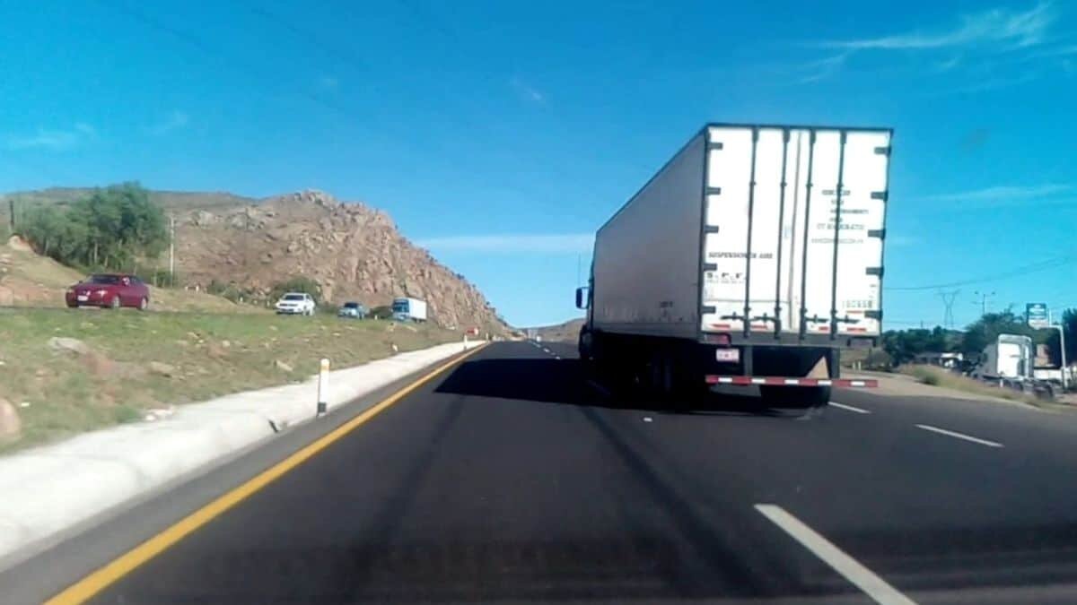 Migrantes y transportistas son los más afectados por asaltos en el tramo de la carretera 57 que conecta con el Estado de Guanajuato.