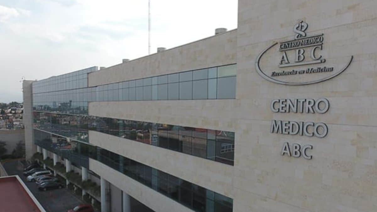 Felipe Calderón ingresó al Hospital ABC de Observatorio para ser atendido después de dar positivo a Covid-19.