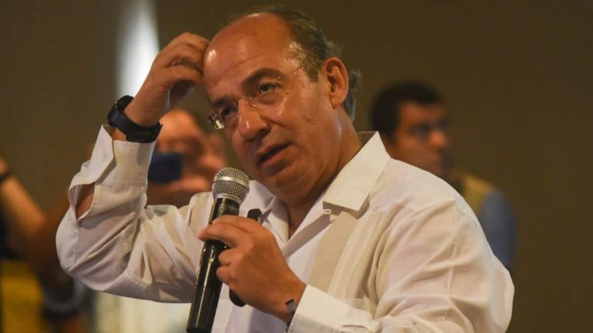 Felipe Calderón ingresó al Hospital ABC de Observatorio para ser atendido después de dar positivo a Covid-19.