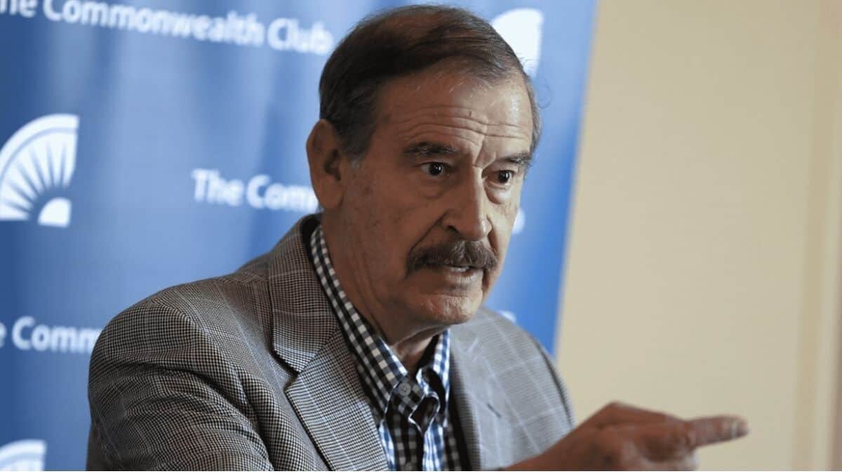 Pide Fox no votar en consulta contra expresidentes