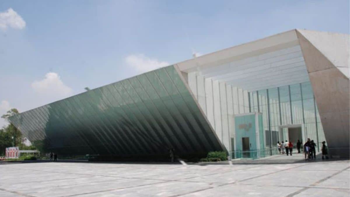 Tras más de un año, el MUAC volverá a abrir sus puertas al público con tres exposiciones.