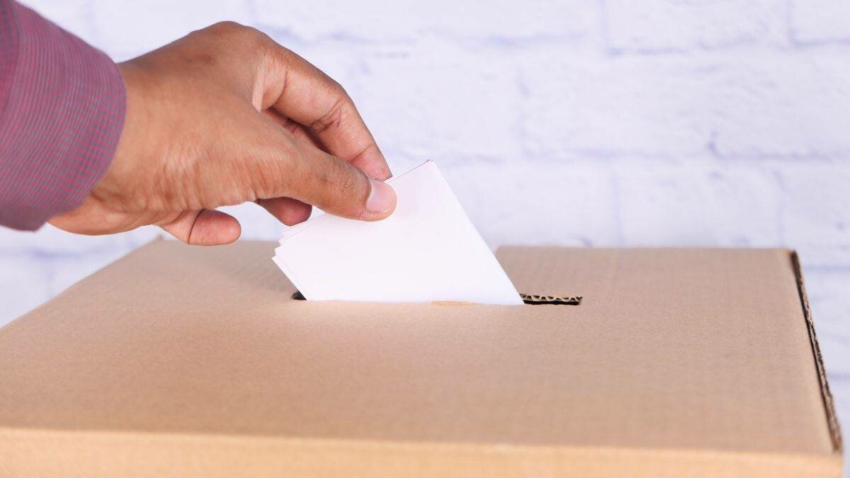Debido a la pandemia, el llamado al voto es con marcador propio y cubrebocas.