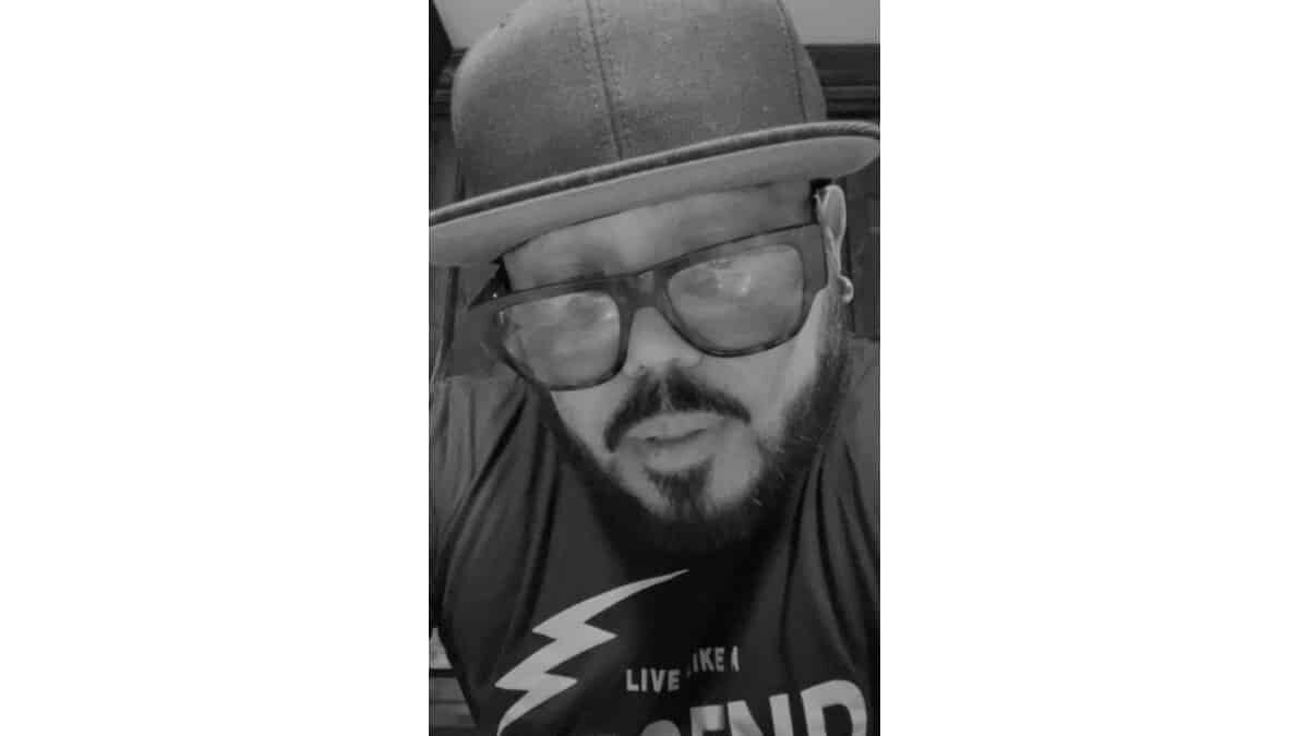 Samuel García promete Kumbia Kings en su festejo y AB Quintanilla lo desmiente.