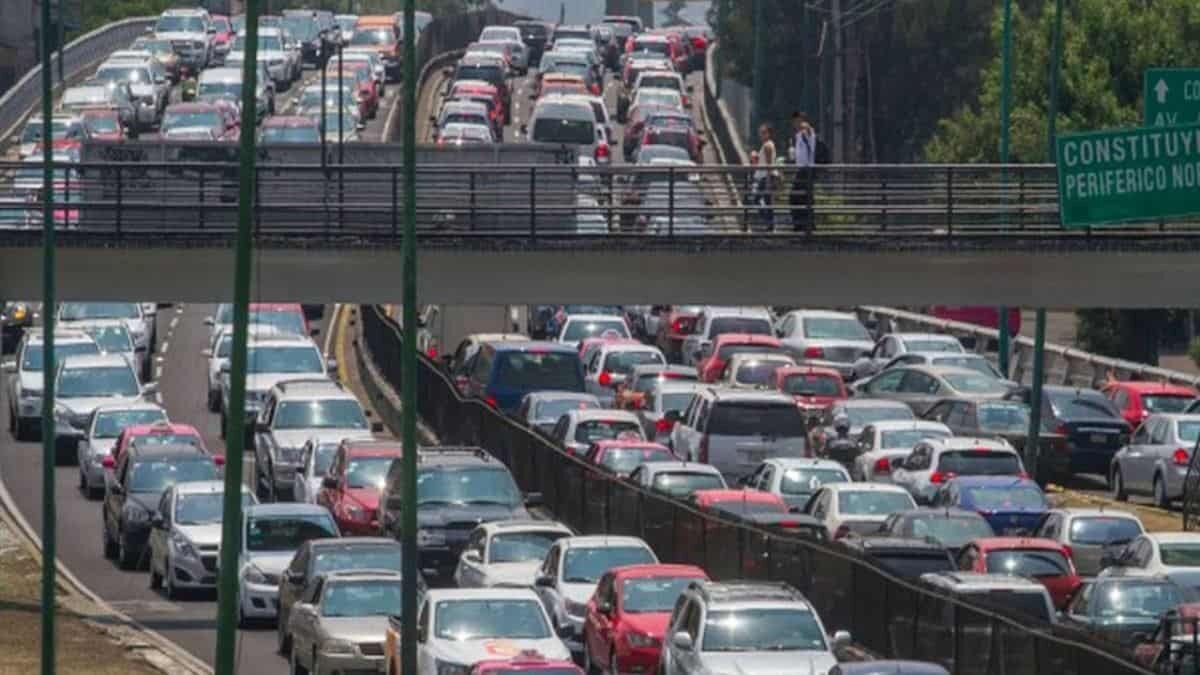Aumentan congestiones vehiculares tras semáforo verde en CDMX: Waze