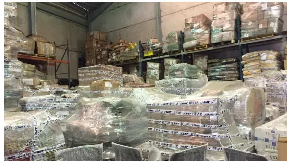 AMLO indicó que este tianguis tiene el objetivo de recuperar parte de lo robado a los mexicanos.