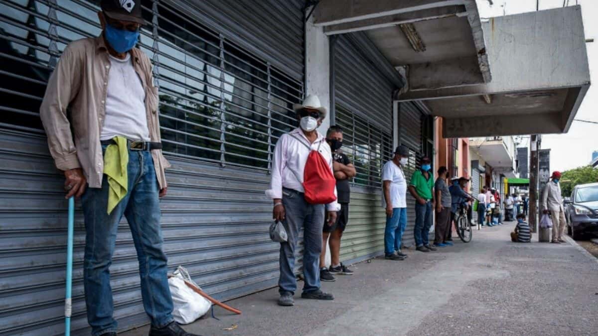 El estudio realizado por COPARMEX señaló también la perdida de 210 mil empleos