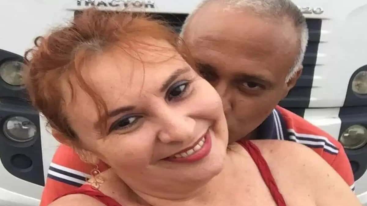 La pareja se volvió a encontrar 20 años después gracias a las redes sociales.