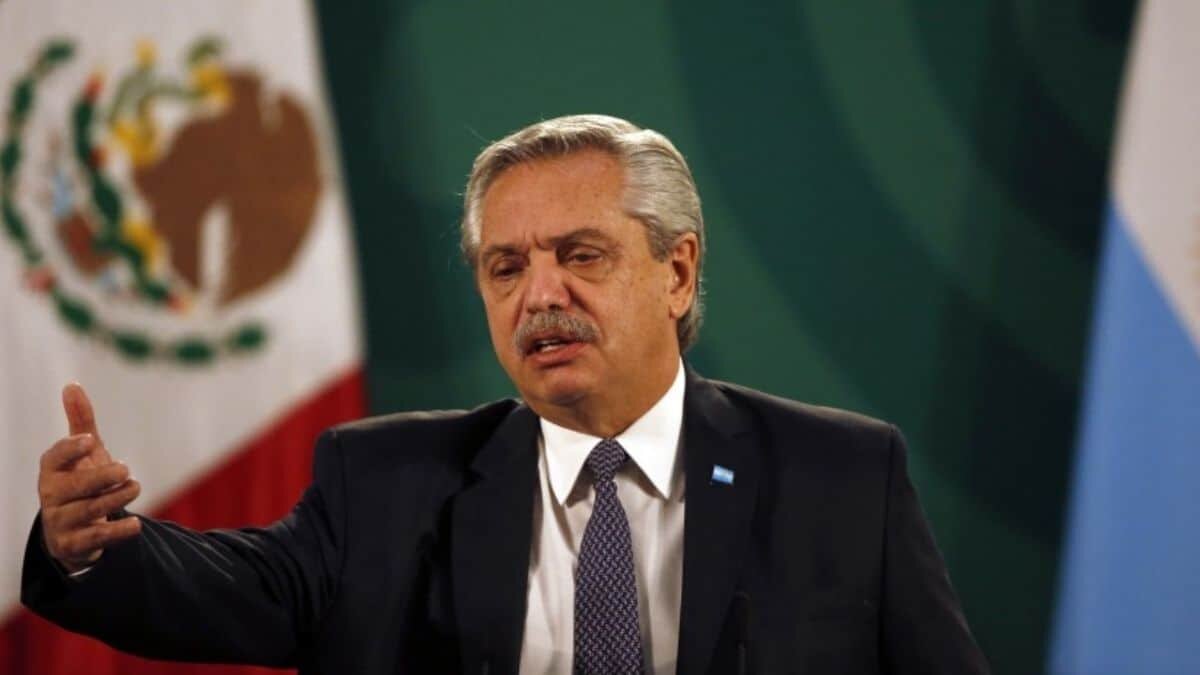 El presidente comentó que” los mexicanos vienen de los indígenas, los brasileños de la selva y los argentinos de Europa.”