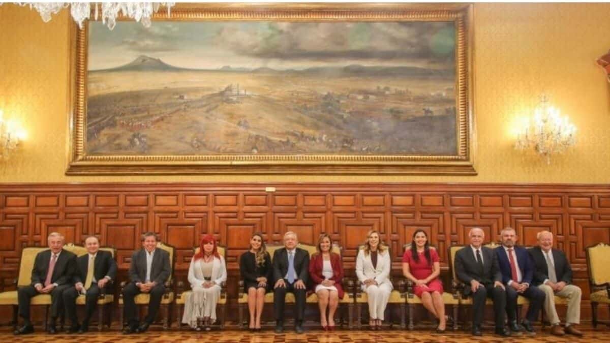 El presidente explicó que los morenistas electos son hombres y mujeres de bien.