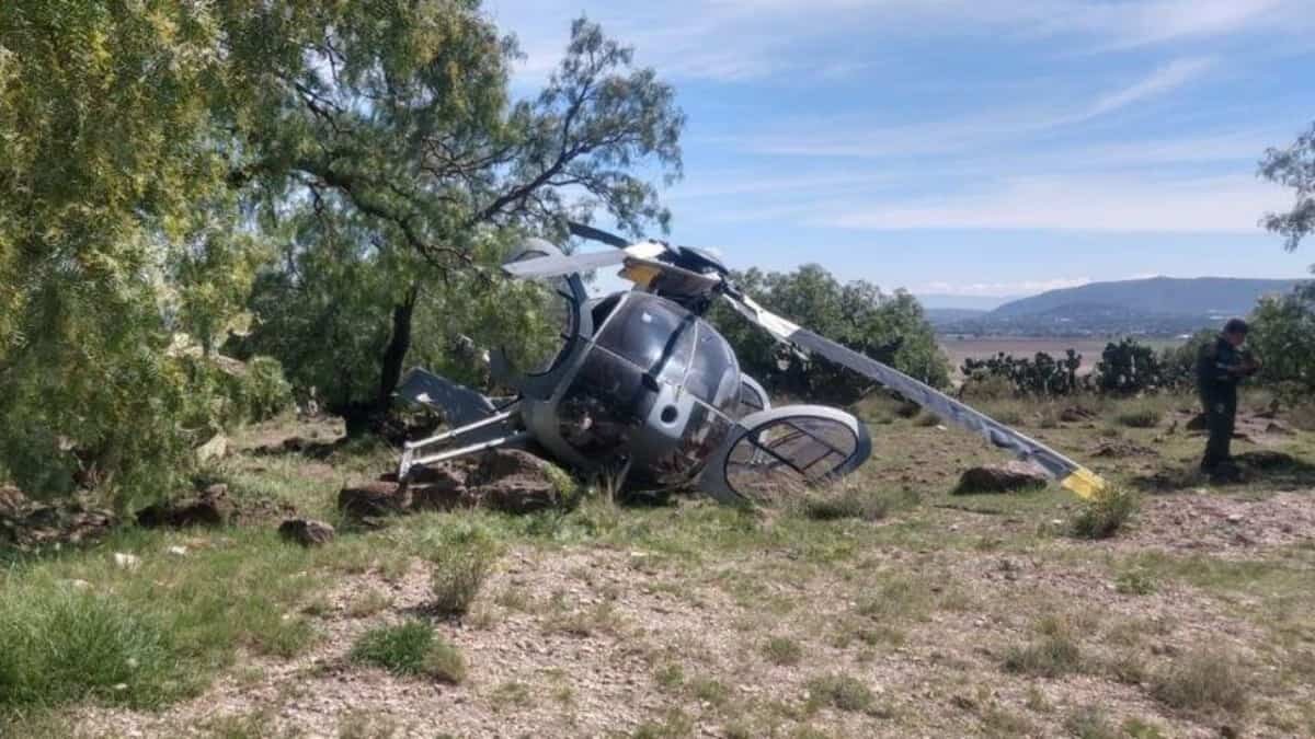 Se desploma helicóptero de la Fuerza Aérea en límites de Edomex e Hidalgo