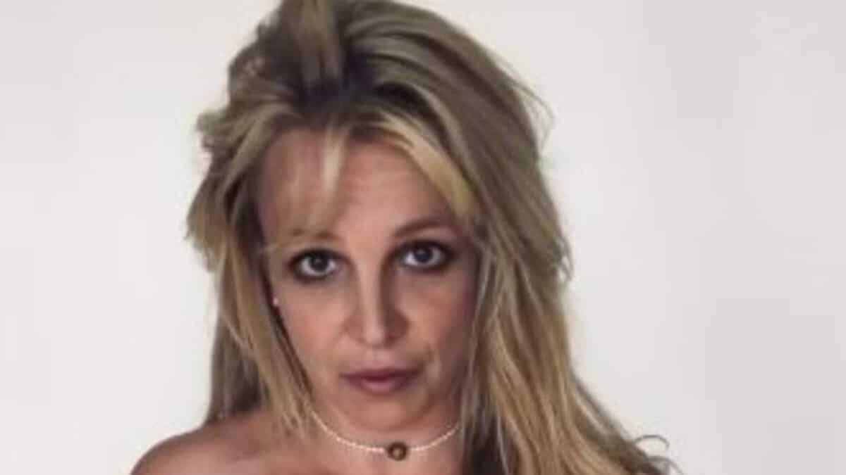 El tribunal encargado del caso frenó momentáneamente la solicitud de la cantante para destituir a su padre como tutor.