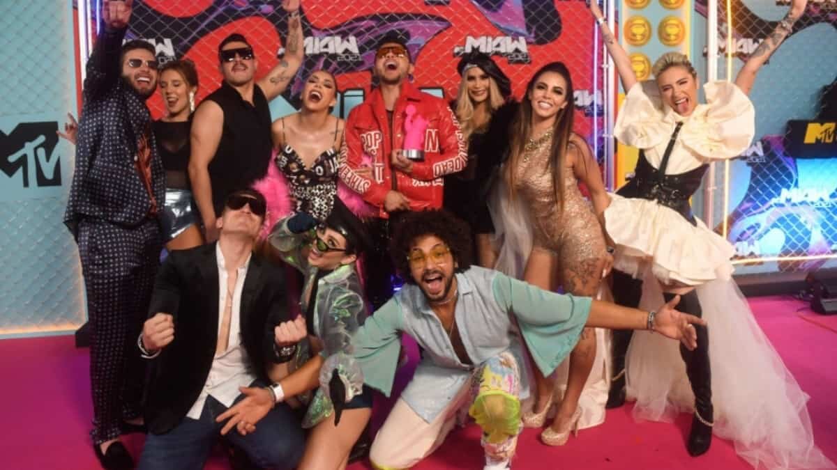Los galardones entregados reconocen a lo mejor de la música e internet.