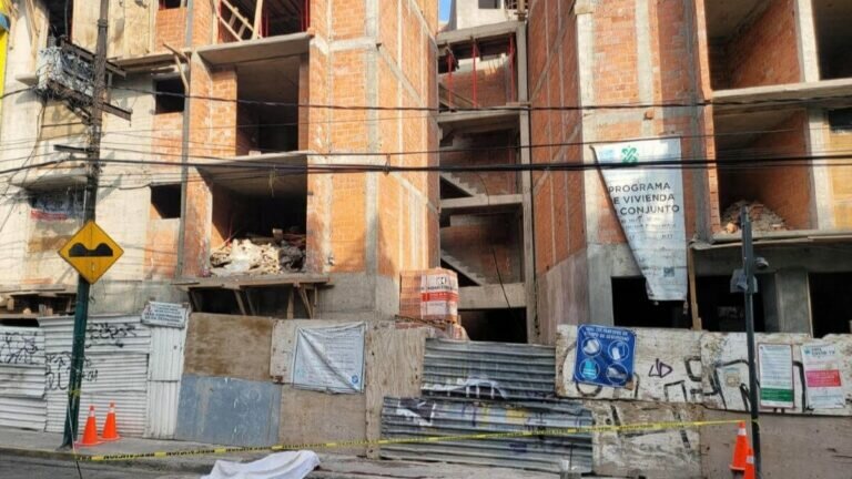 Muere hombre al caer de un edificio por culpa de un pájaro