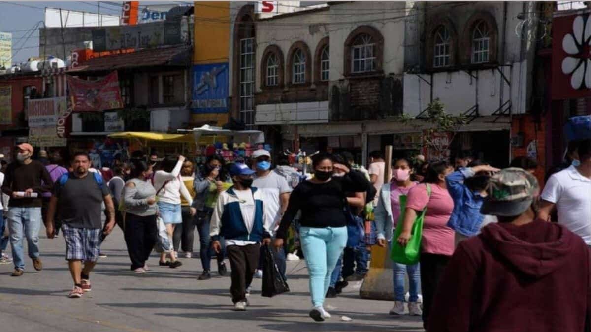 Tras aumento en el número de hospitalizaciones, CDMX permanecerá las próximas dos semanas en semáforo amarillo.