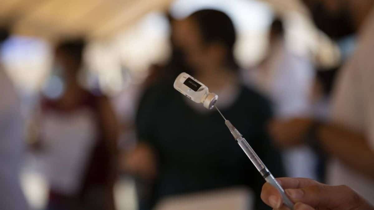La Secretaría de Salud inició la noche de este lunes el registro de vacunación a personas de 18 a 29 años de edad.