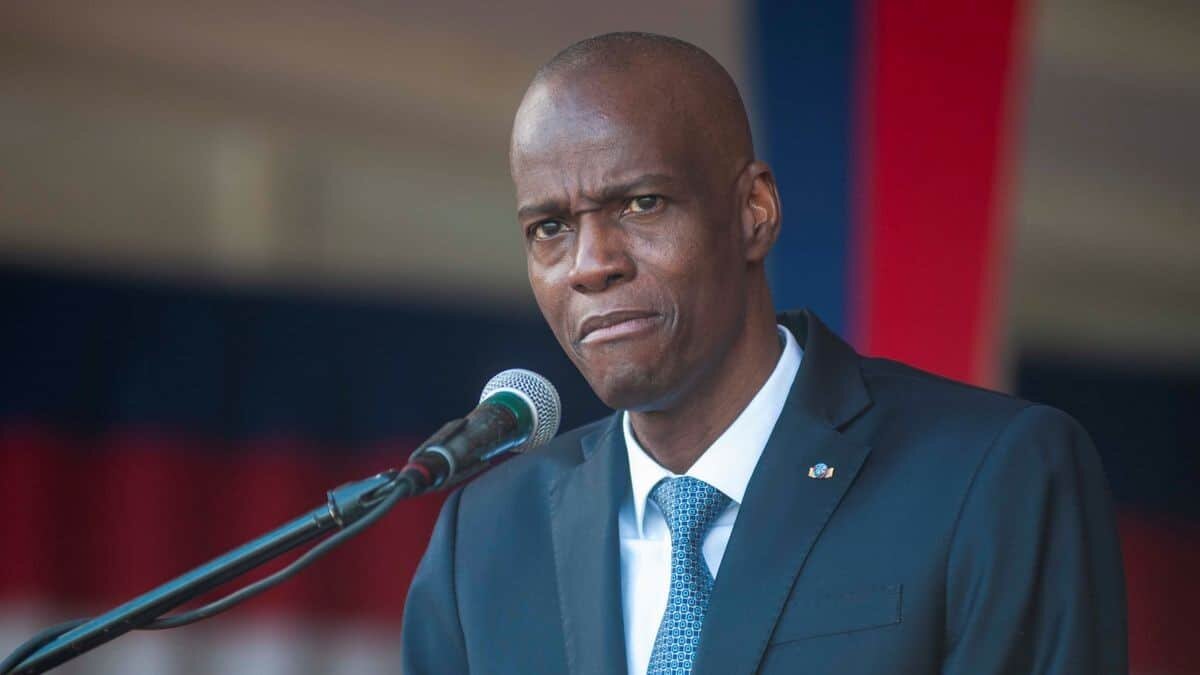 De acuerdo con fuentes oficiales, el presidente Jovenel Moise fue asesinado a tiros en su residencia de Puerto Príncipe.