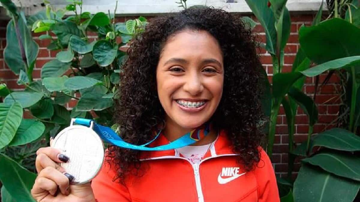 La ahora medallista en Tokio 2020 afrontó diversos obstáculos para llegar a la gloria olímpica.