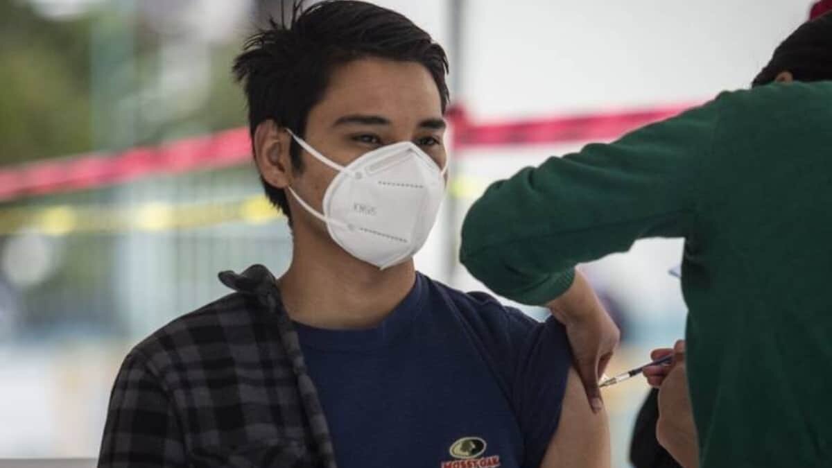 Comenzará vacunación de personas mayores de 18 años en CDMX