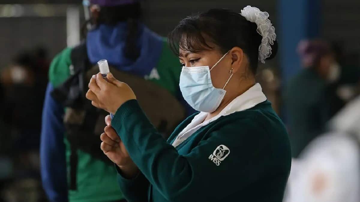 Pese a la controversia sobre su uso, la vacuna Sputnik será la usada para vacunar a millones de personas en la CDMX la próxima semana.