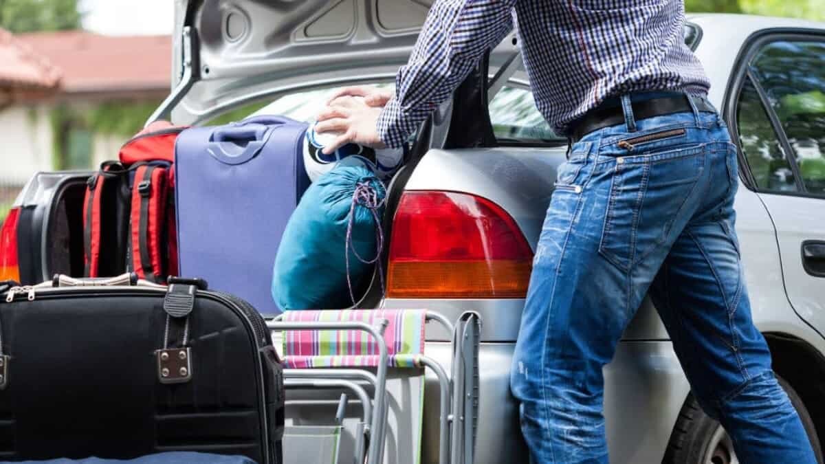 ¿Vas a viajar? Evita estas multas por exceso de equipaje en tu auto