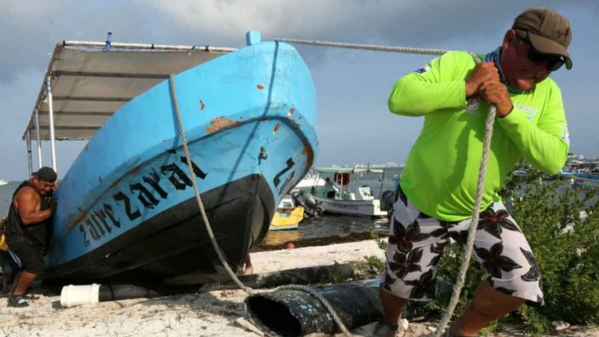 Impacta huracán Grace costas del sur de Quintana Roo