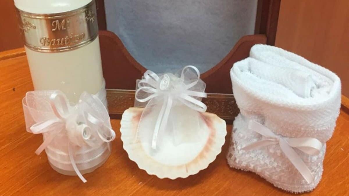 Ofrece a su amiga ser madrina de bautizo y que pague 85 mil pesos de la fiesta