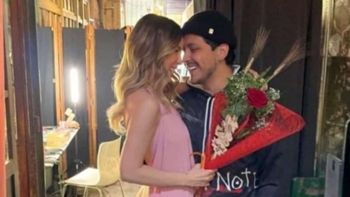 Aseguran que Belinda y Christian Nodal se casaron en España (Videos)