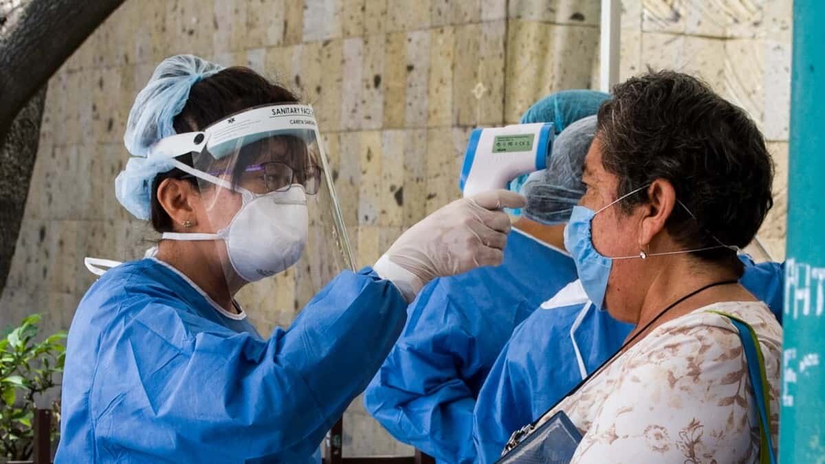 La Secretaría de Salud reportó este miércoles 22 mil 711 nuevos casos de Covid-19, el máximo de toda la pandemia para un día.