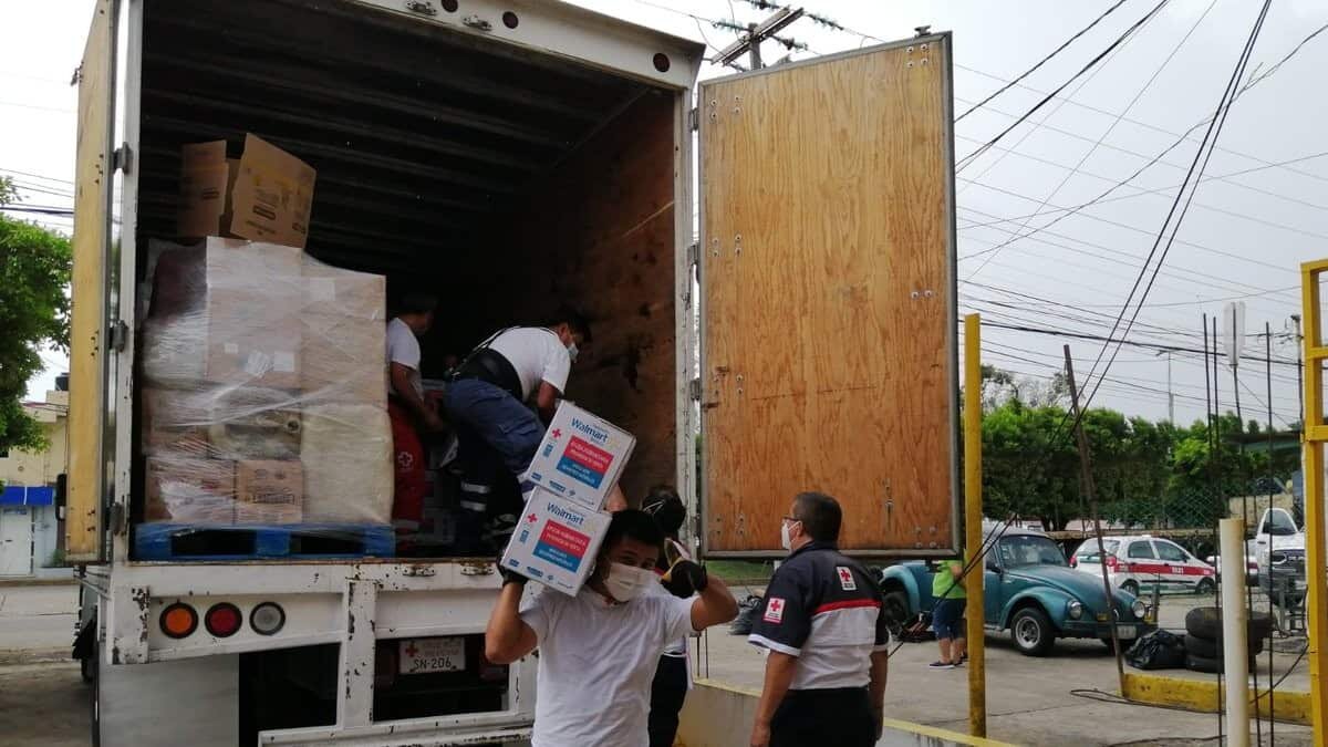 En total fueron envidas 13 toneladas de ayuda humanitaria a Poza Rica y Tecolutla, dos de las localidades más afectadas por el huracán Grace.