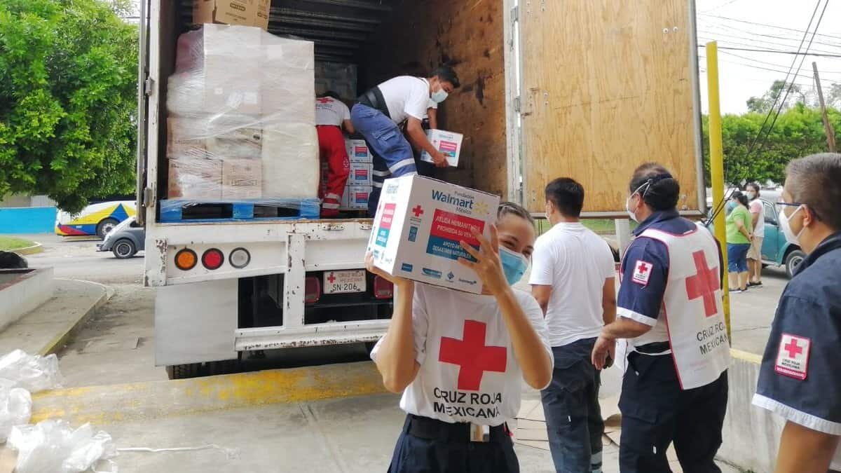 En total fueron envidas 13 toneladas de ayuda humanitaria a Poza Rica y Tecolutla, dos de las localidades más afectadas por el huracán Grace.