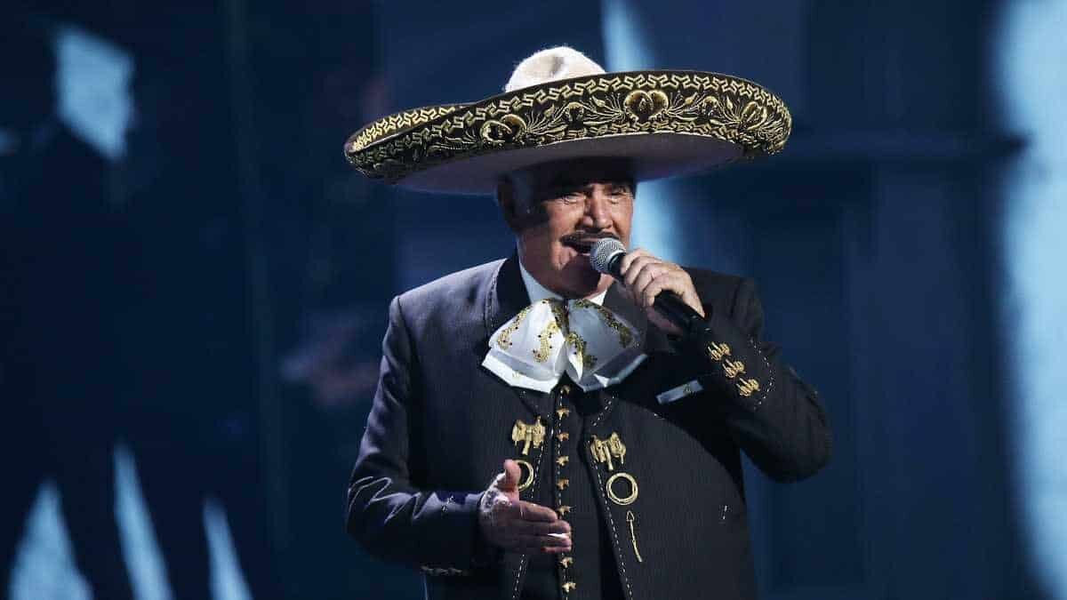 Este es el estado de salud de Vicente Fernández tras ser hospitalizado (Video)