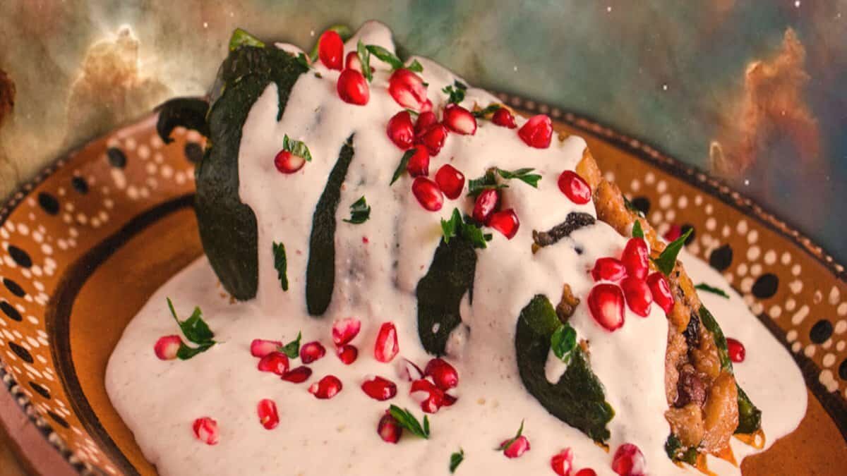 Estos son los mejores lugares para comer chiles en nogada en CDMX