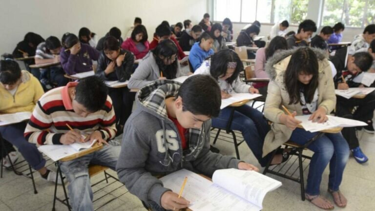 El joven fue aceptado en la UNAM, pero la SEP cometió un grave error a la hora de emitir su certificado.
