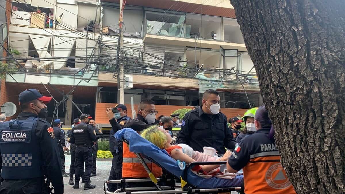 Reportan descomunal explosión en edificio de alcaldía Benito Juárez (Video)