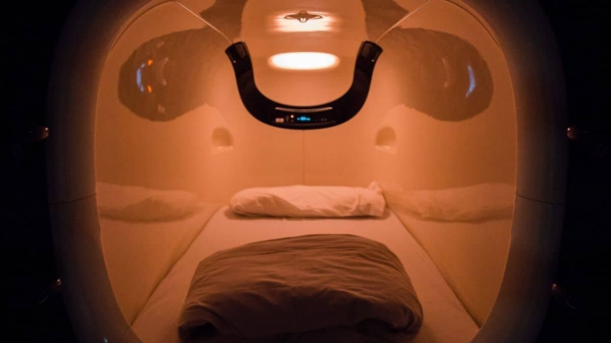 Conoce cómo es hospedarse en un hotel cápsula