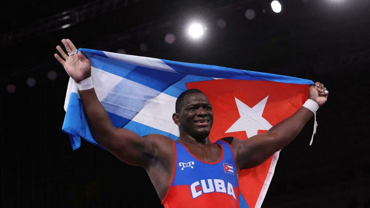 El cubano alcanzó su cuarta presea dorada dentro de la lucha grecorromana dentro de la historia de Juegos Olímpicos.
