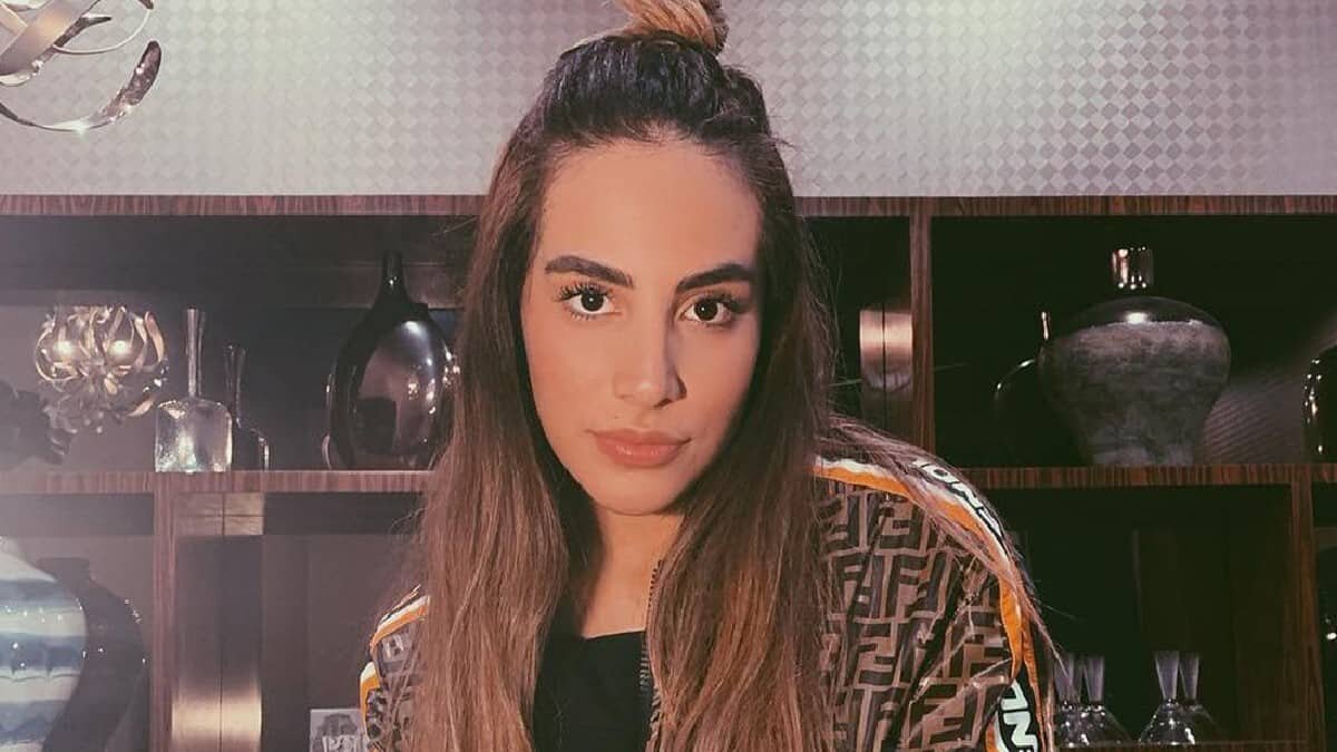 La hija de "El César" del boxeo salió a la defensa de su padre tras los ataques de "El Travieso" Arce.