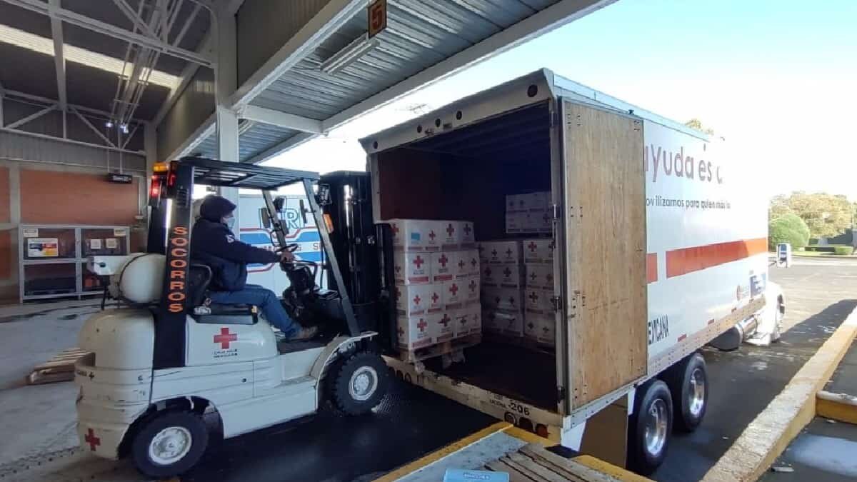 En total fueron envidas 13 toneladas de ayuda humanitaria a Poza Rica y Tecolutla, dos de las localidades más afectadas por el huracán Grace.
