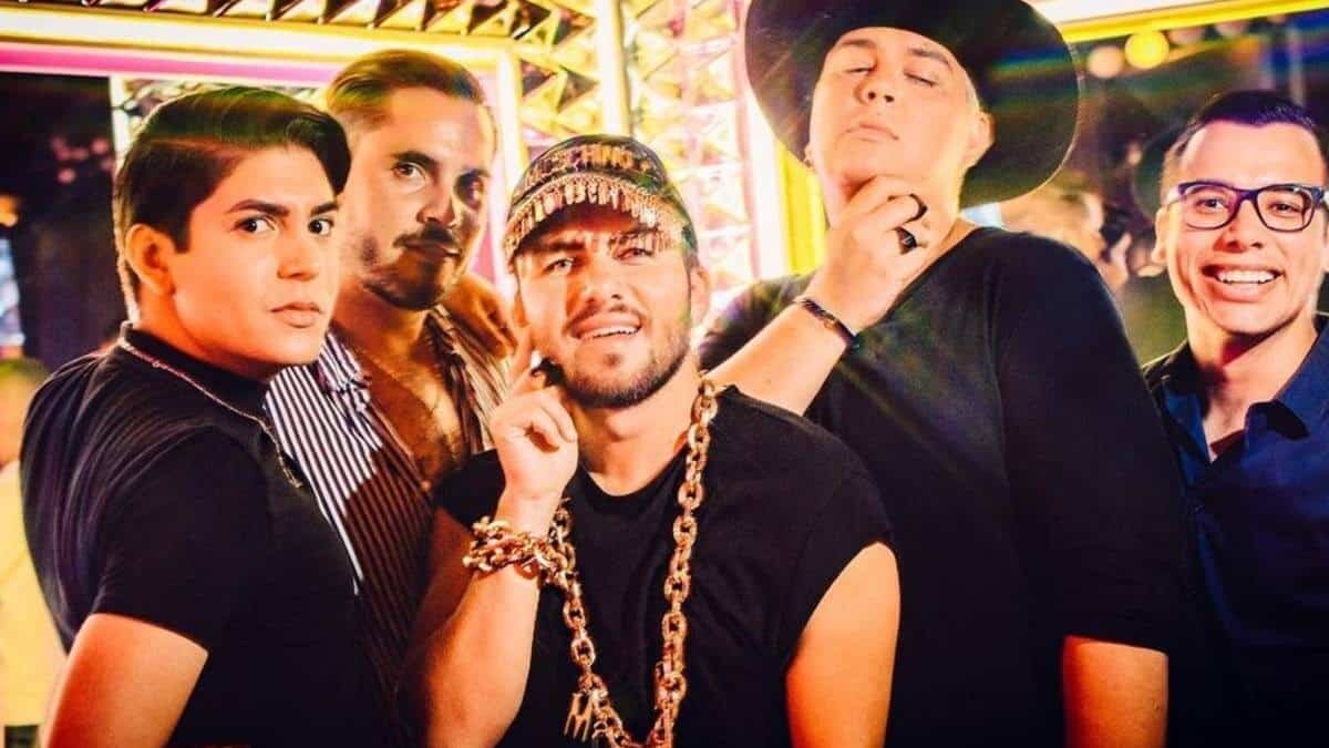 La acción de los influencers fue condenada por la comunidad LGBT+ y agrupaciones de migrantes.