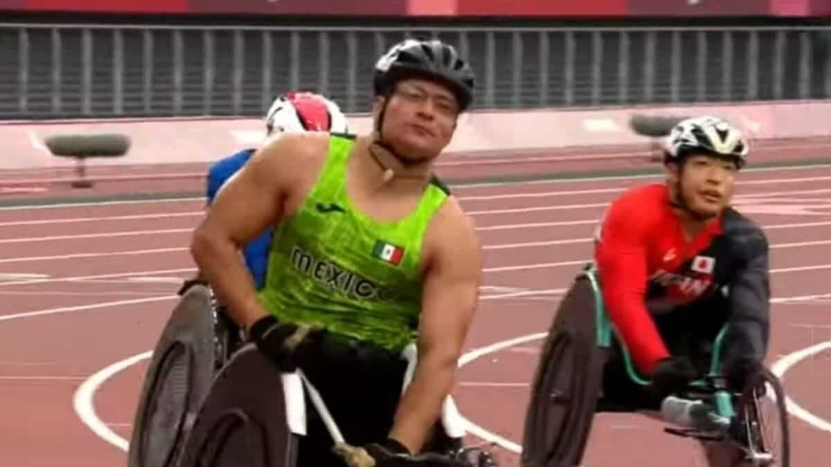 ¡Una más para México! Juan Pablo Cervantes gana medalla en 100 metros